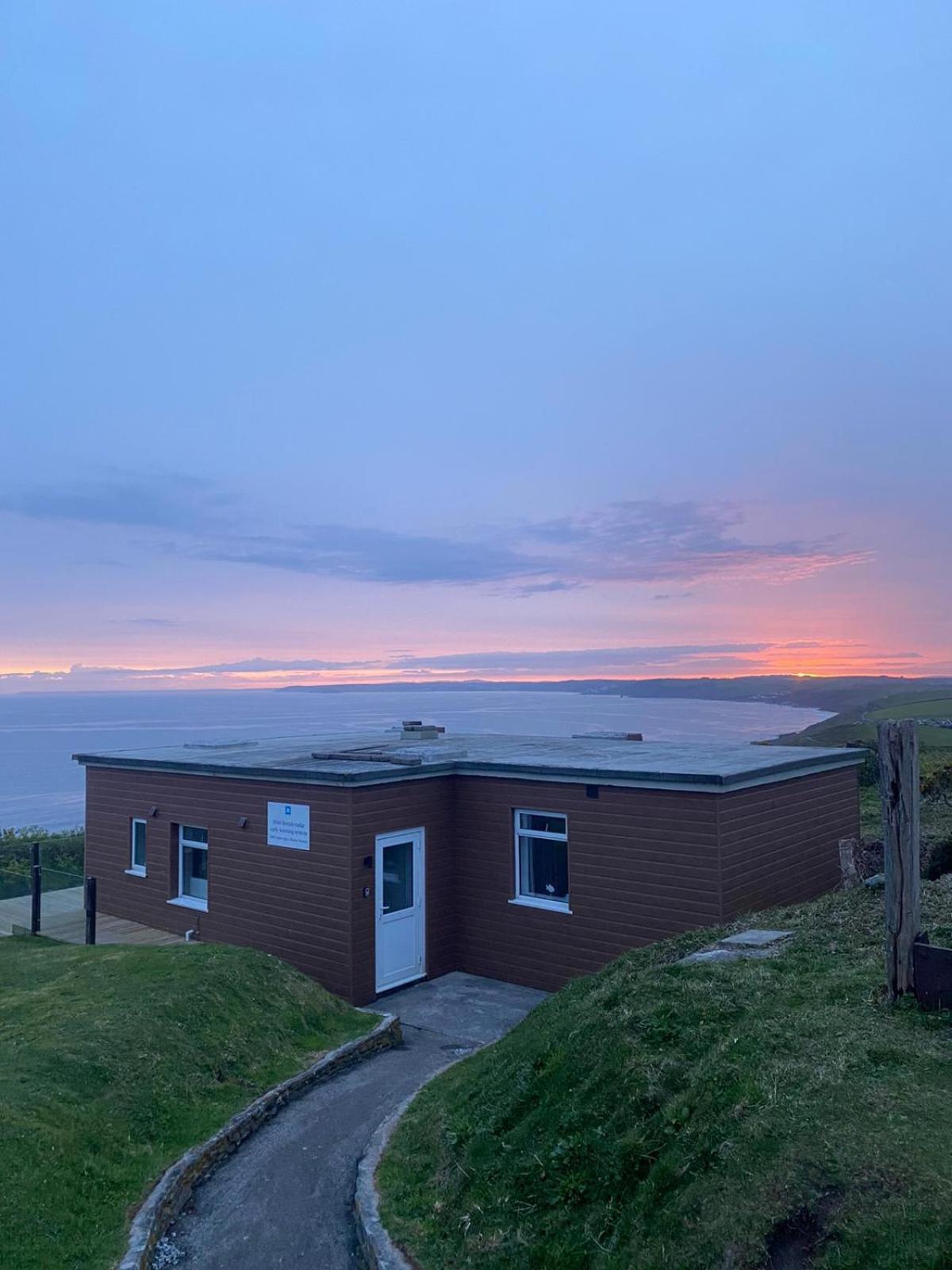Sunset Sea View Chalet With Hot Tub Torpoint Exterior photo